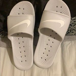 Nike Slides, White
